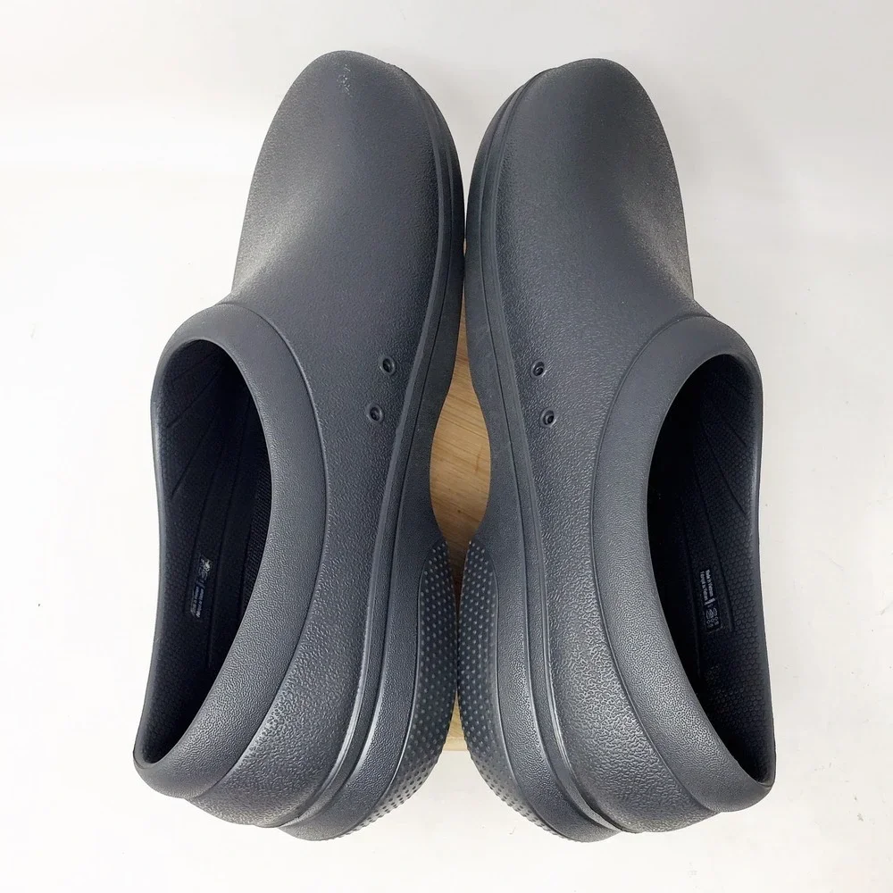Crocs‎ On The Clock Shoes Mens 11 Black Clog Slip On Work Slip Resistant Kitchen